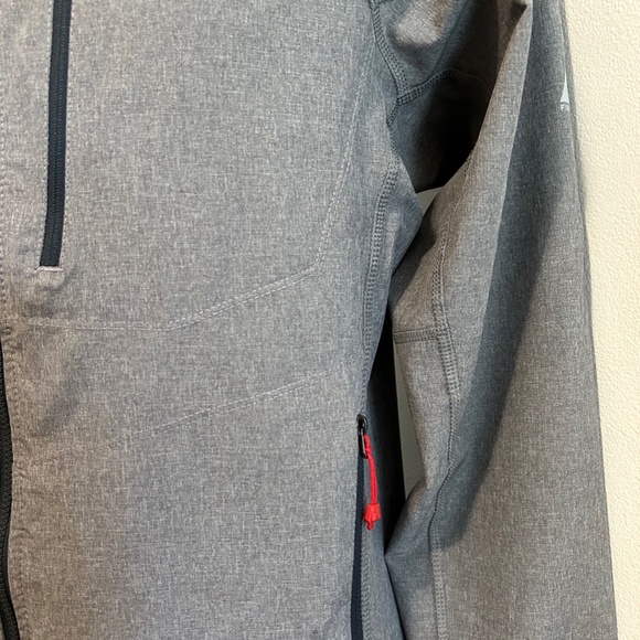 Ultralight Windbreaker - Picture 2 of 5